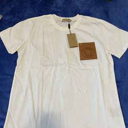 BURBERRY T SHIRT NEW!! (SIZE L) 100% Authentic 