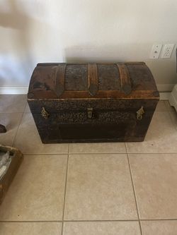 Old Trunk
