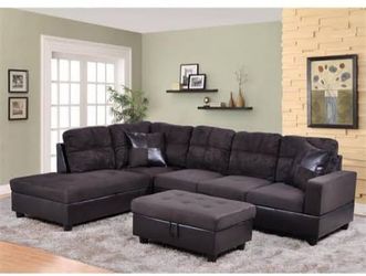 BRAND NEW 3 PIECES SECTIONAL COUCH IN ORIGINAL BOX 
