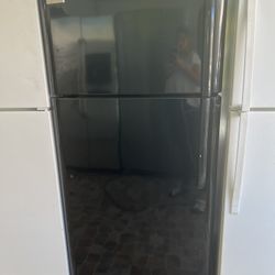 Frigidaire Refrigerator 30”W