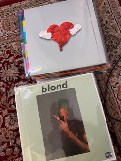 Over 50 vinyls & Sony Turntable