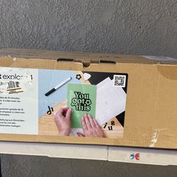 Bundle Cricut Explore 4 Electronic Die Cutting Machine CXPL203B White Model Electronic