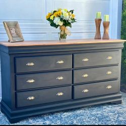 Dresser & 2 Nightstands 