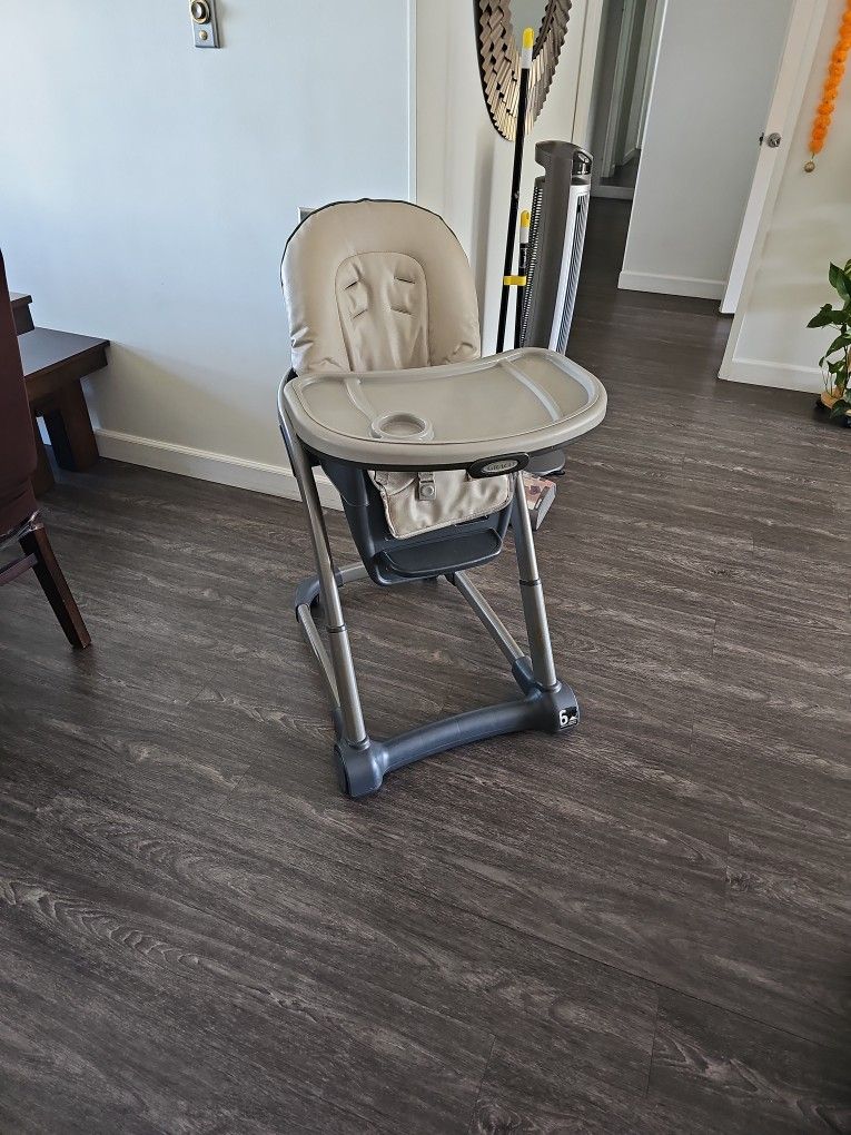 Greco High Chair