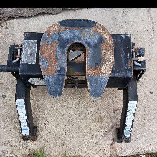 5th wheel hitch