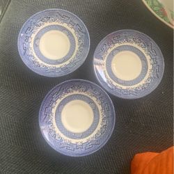 Blue Willow Churchill Set Of 3 Saucers 