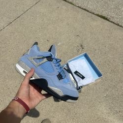 Air Jordan 4 “University Blue”