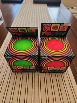 New Super NeeDoh  Ripples green or pink