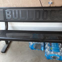 Bulldog Bench