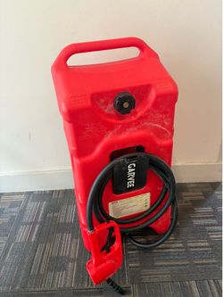 Garvve 16-Gallon Gas Caddy with 10-Foot Manual Siphon Pump