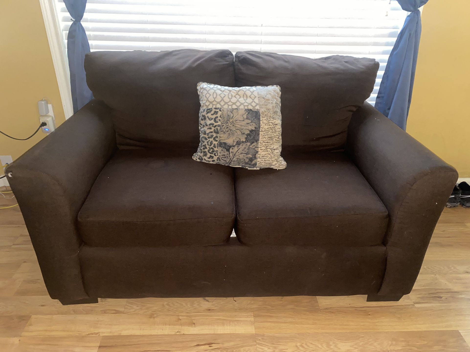 love seat so sofa