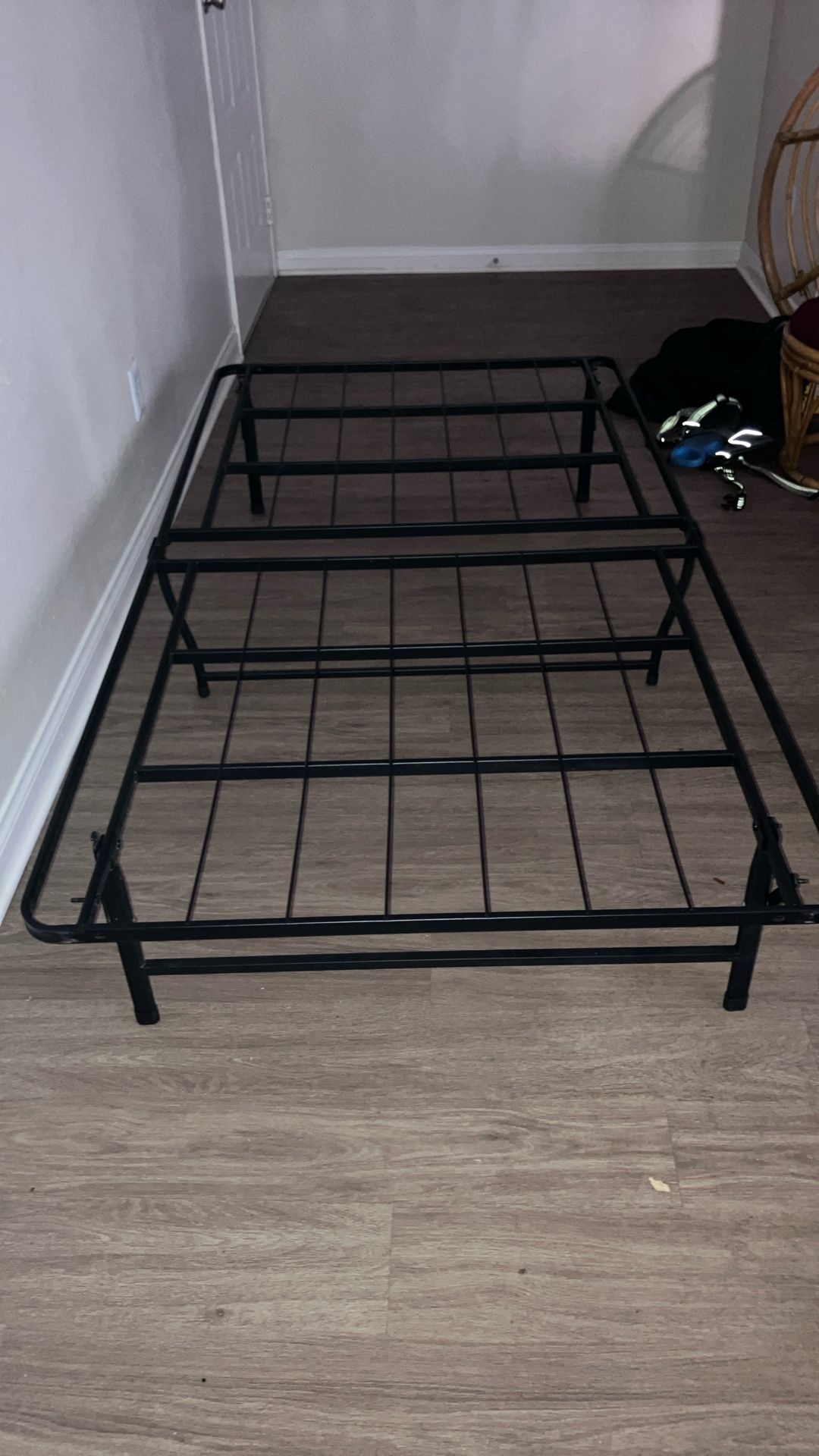 Twin Platform Bed frame
