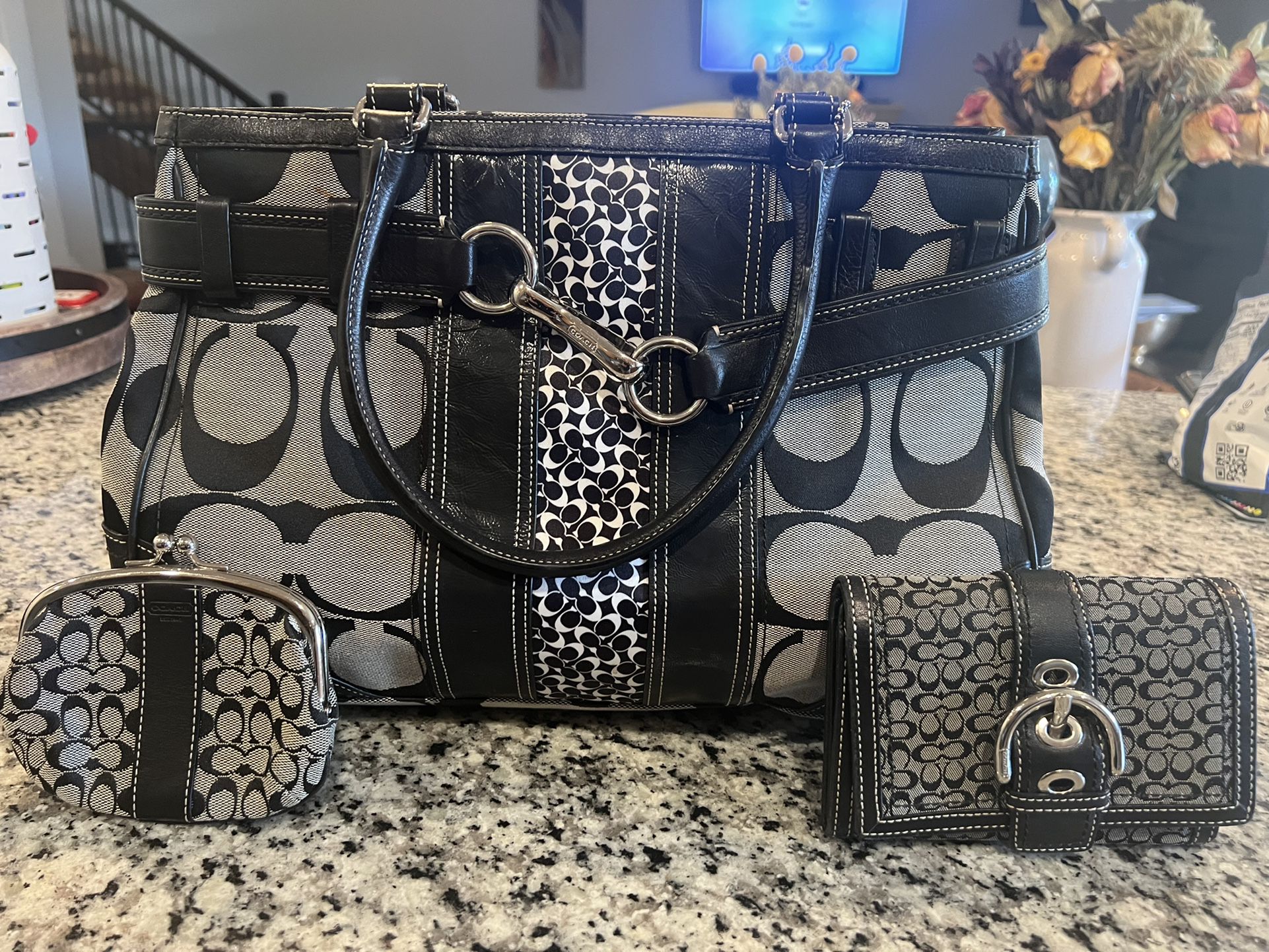 Coach Purse With Wallet And  Coin Purse