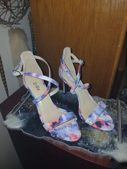 4inch High heels Strapped Around front So Comfortable 