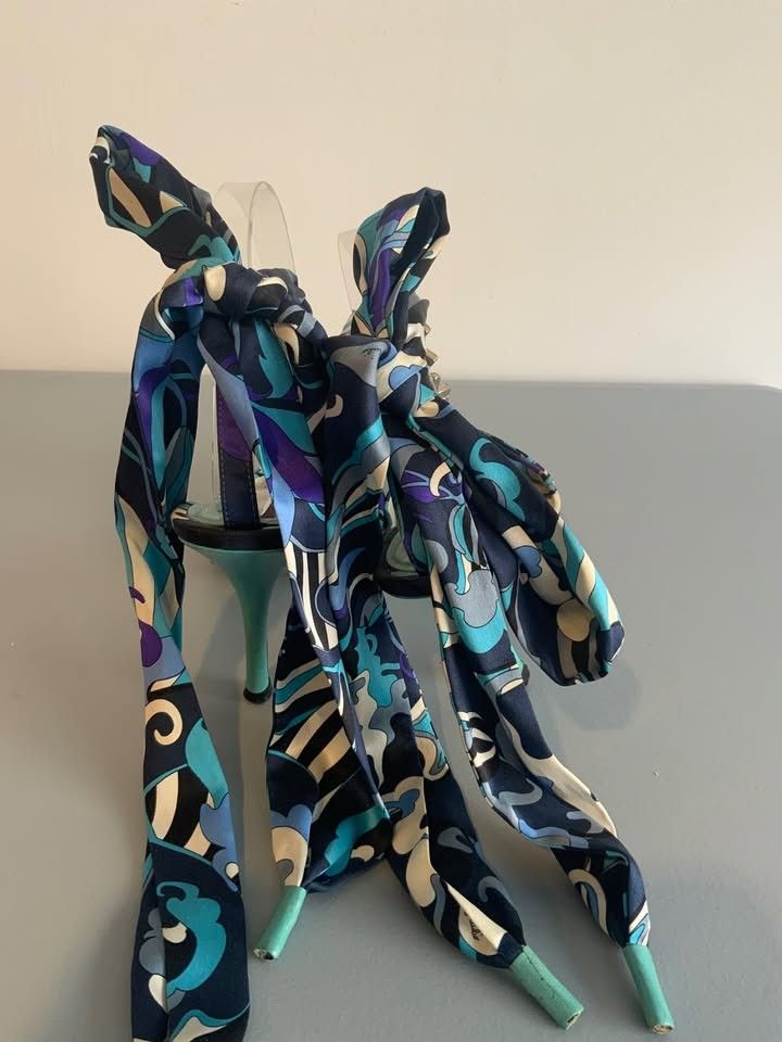 Emilio Pucci heels | Blue & navy