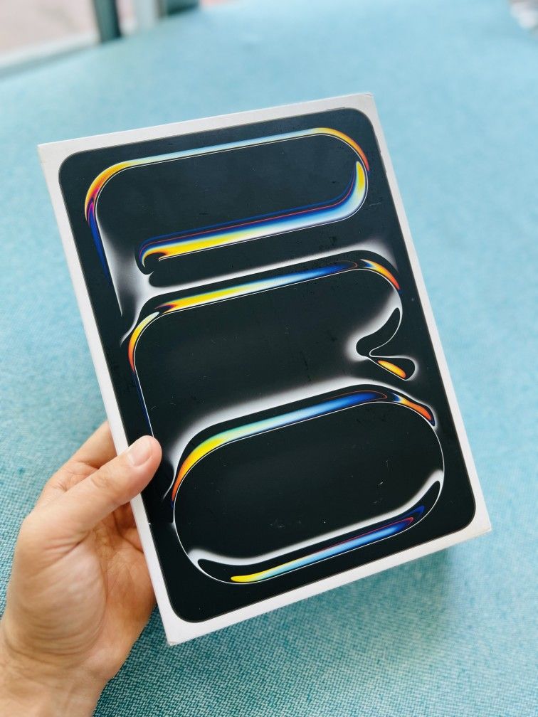 Ipad pro 11 inch M4 Chip 256Gb Wifi and cellular Unlocked