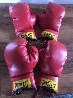 Everlast 2926 Red Boxing Gloveso