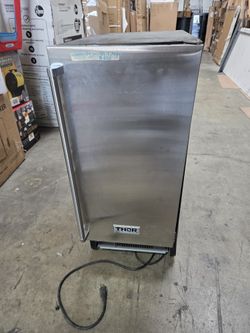 Thor Kitchen
15 in. 50 lbs. Built-in Ice Maker in Stainless Steel
