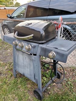Gas grill