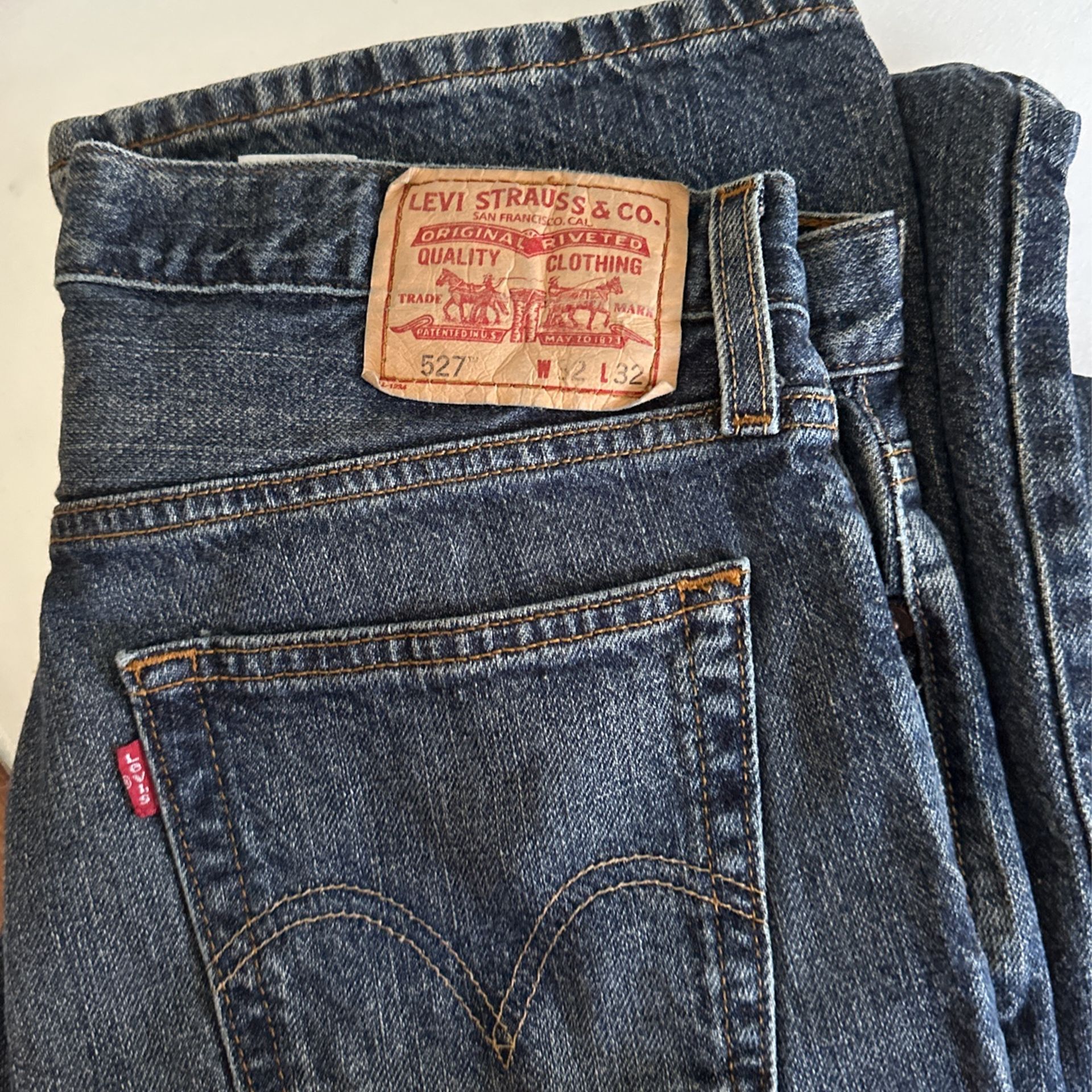 Levi’s Low Boot Cut 527