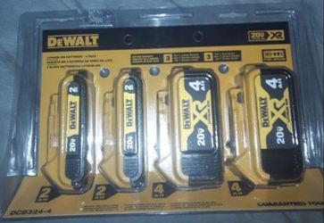 DeWalt 4pk Batteries