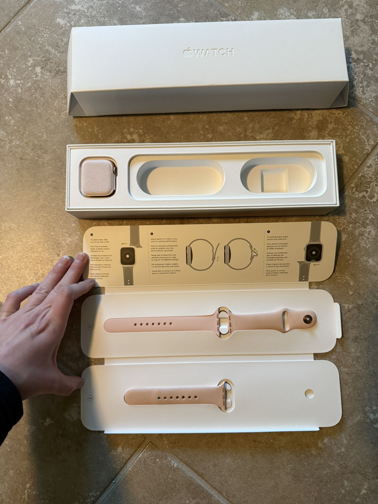Apple Watch Series 4 Rose Gold (WITH BOX)