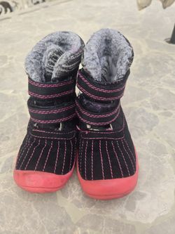 Child Of Mine Carter's Snow Boots. 7