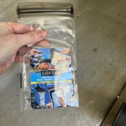 Brand New Waterproof Pouch For Cell / Wallet / Cash For Vacation 