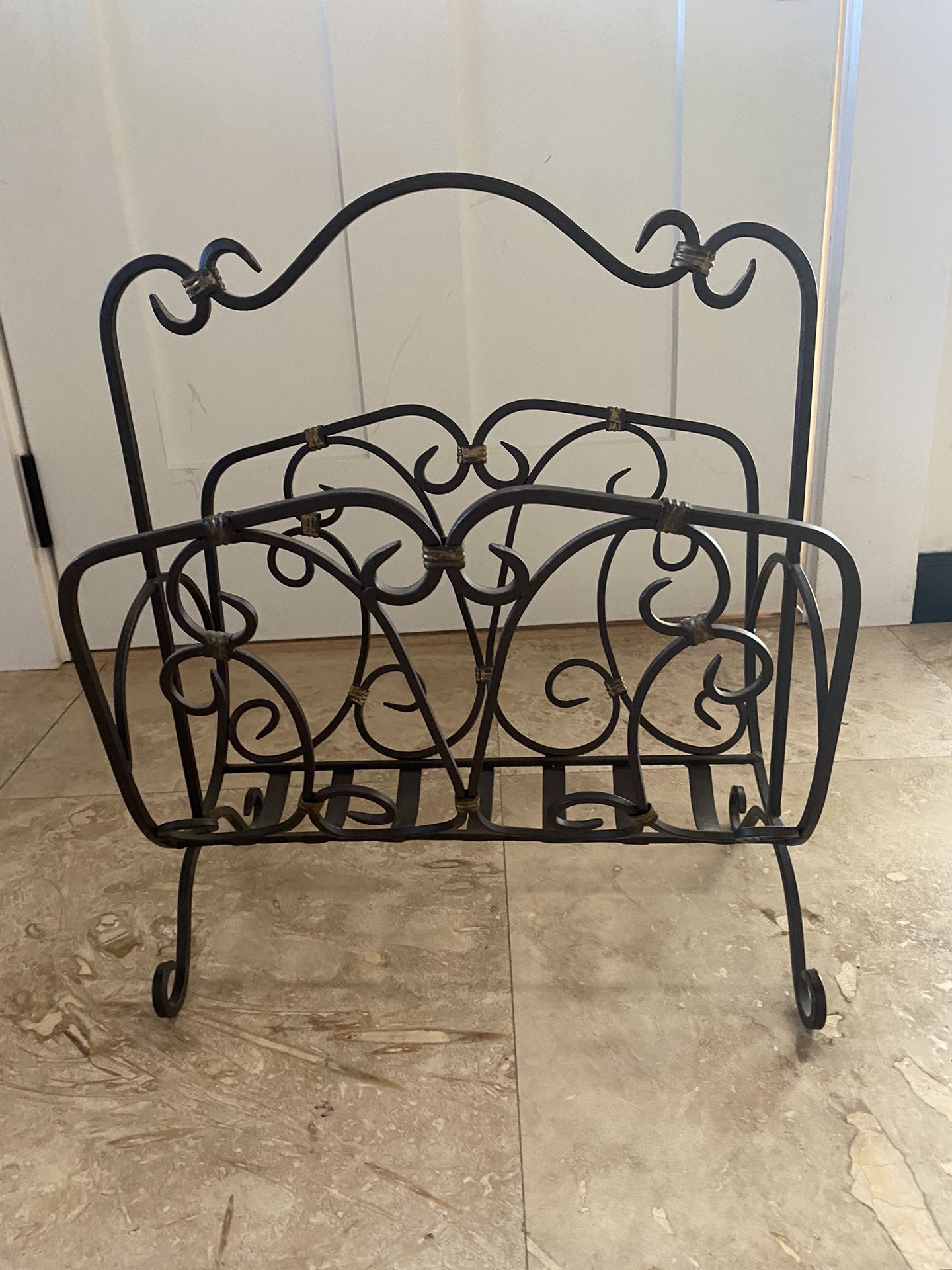 Magazine Rack