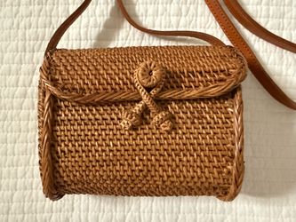 Woven Straw Crossbody Bag with Leather Strap