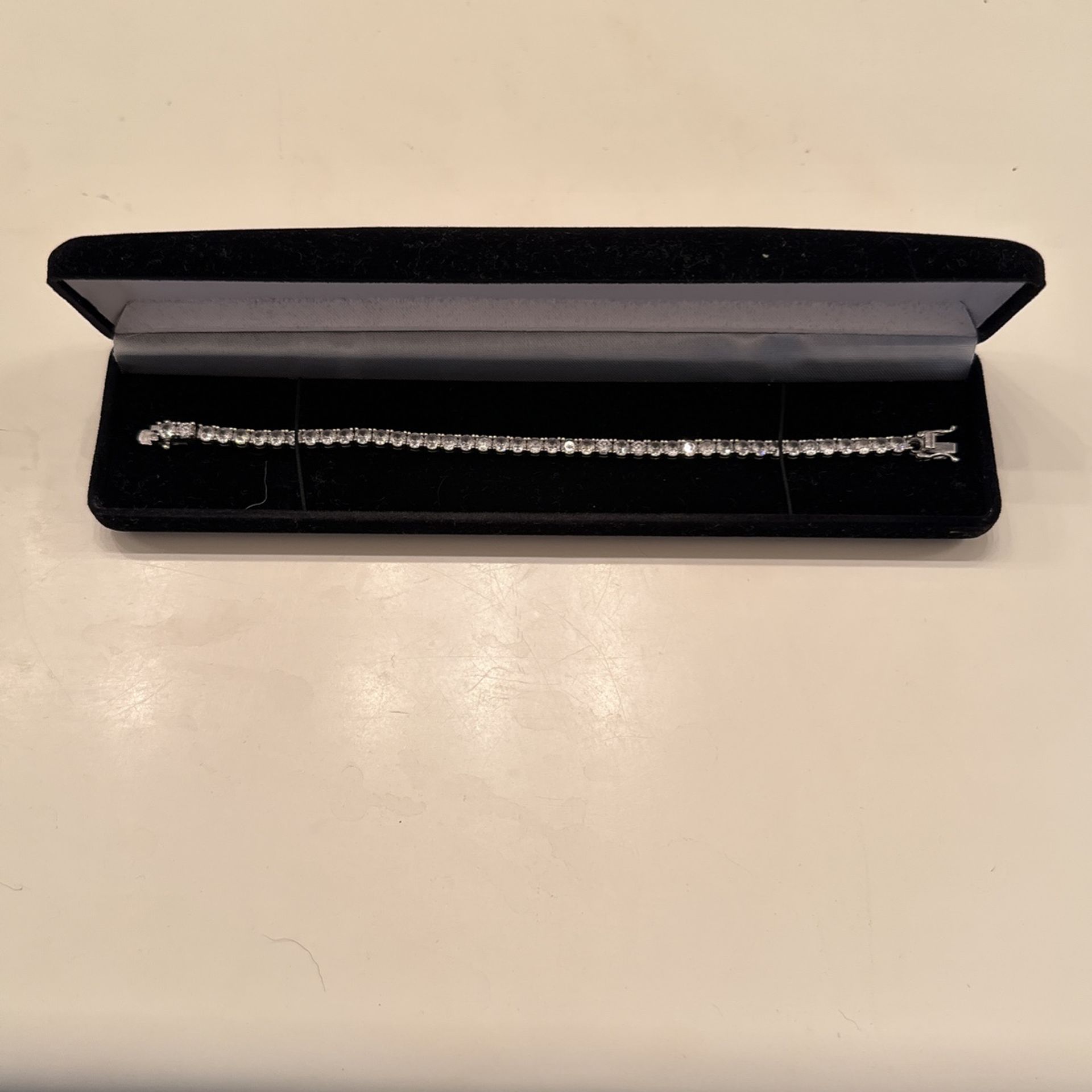 Platinum Diamond Tennis Bracelet