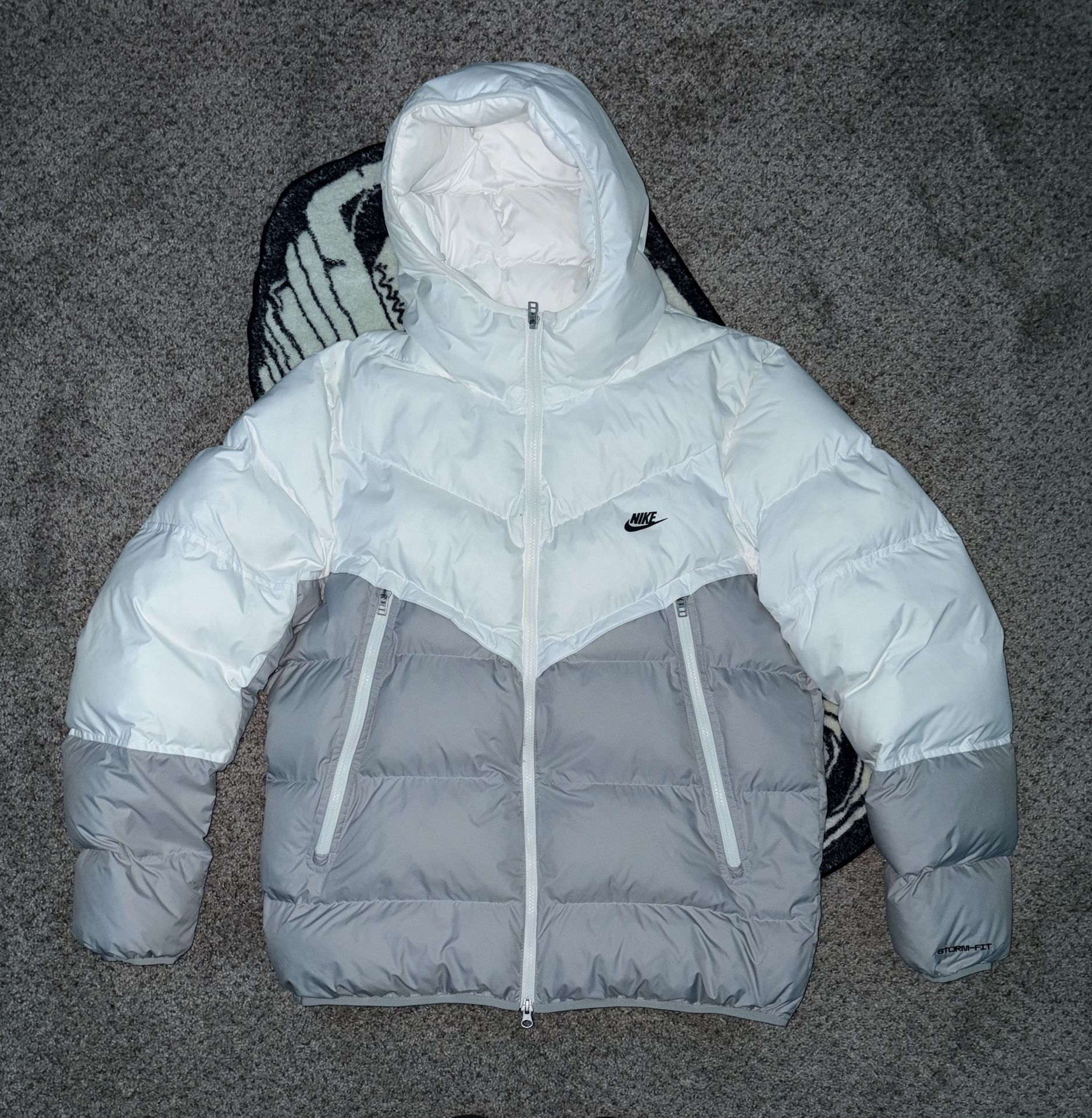Nike Storm Fit Puffer Jacket Size Large