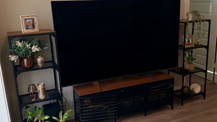 Tv stand