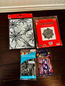 Halloween Table Cloths and Decor