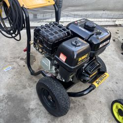 4400 Dewalt Power Washer 