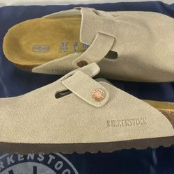 Birkenstock Suede Slip on Clogs for women's size  6- 6.5 / 37