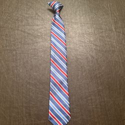 Kids tie clip on