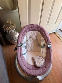 Pink baby swing $10