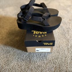 Teva Flatform Universal Sandal