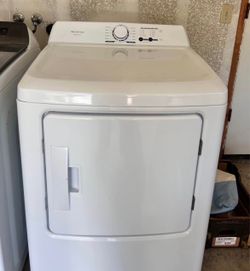Insignia Electric Dryer - Excellent Condition