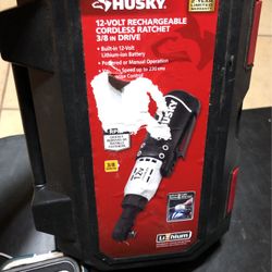 Husky 12 Volt Cordless Ratchet 3/8in Drive