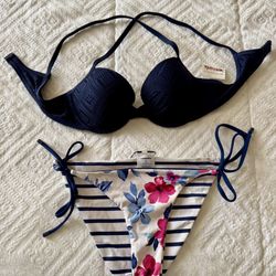 Cute reversible bathing suit -Size S