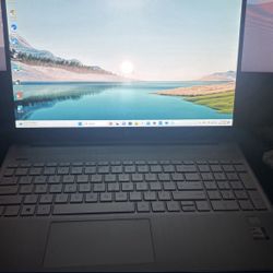 Hp Laptop (comes with charger)
