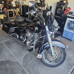 1999 road glide rebuilt motor.
300? Miles on the rebuild