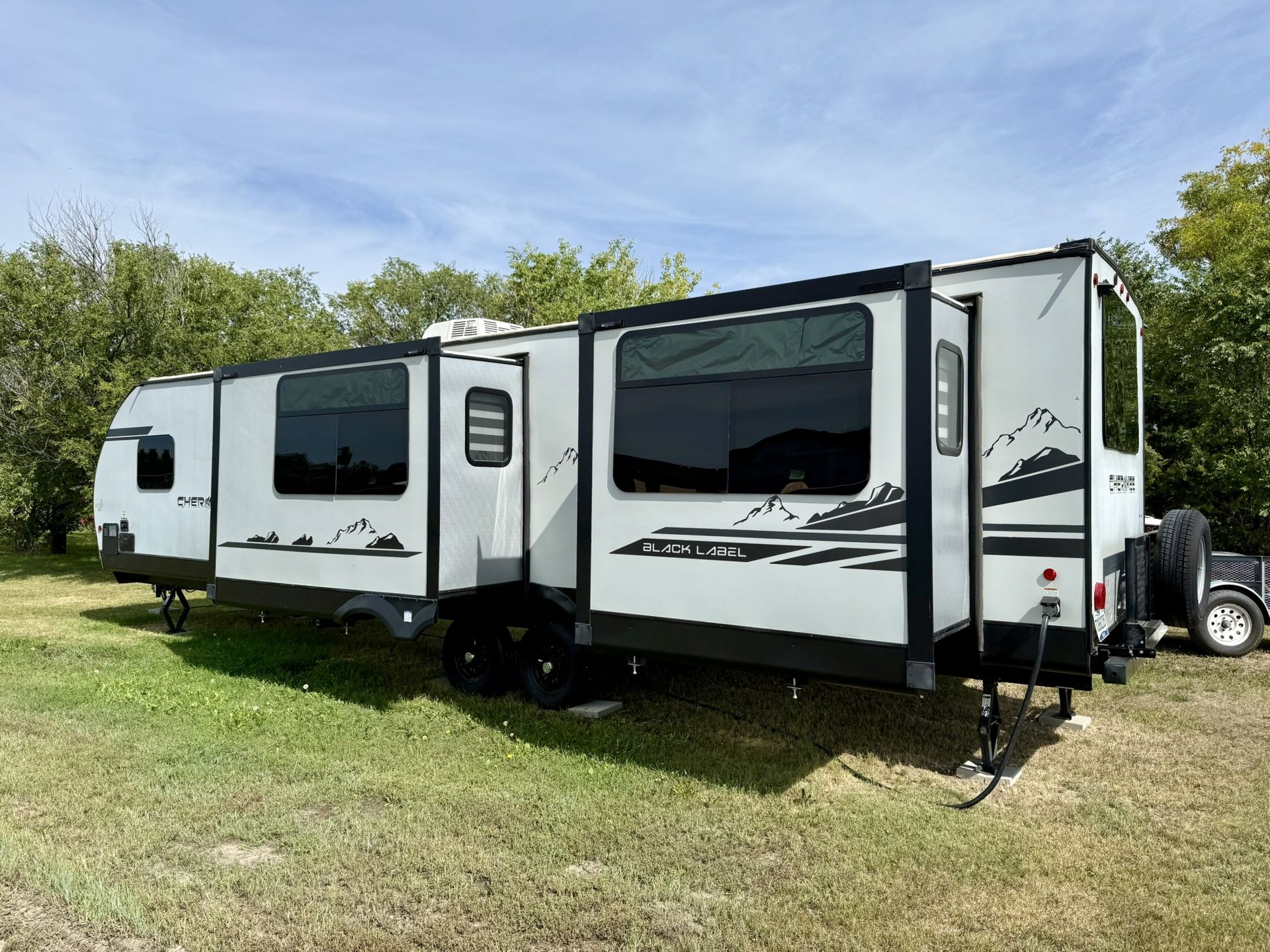2021 Cherokee Black Label