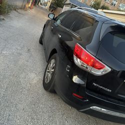 Nissan Pathfinder 2016