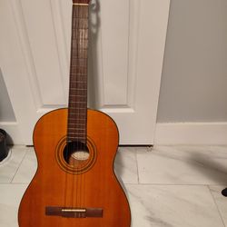 LC025G Classical Acoustic Guitar