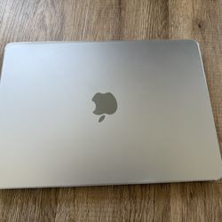 MacBook Air 13” M3 256gb