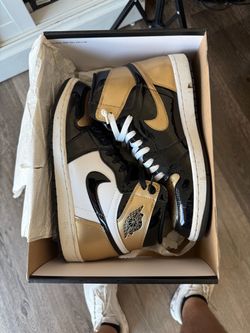 Nike Air Jordan 1 High - Gold Toe size 10
