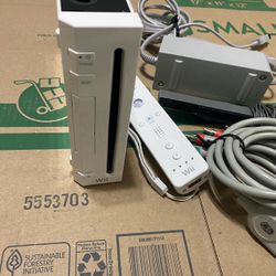 Nintendo Wii Console Bundle RVL-001